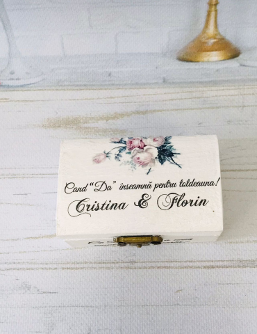 Cutie verighete din lemn...