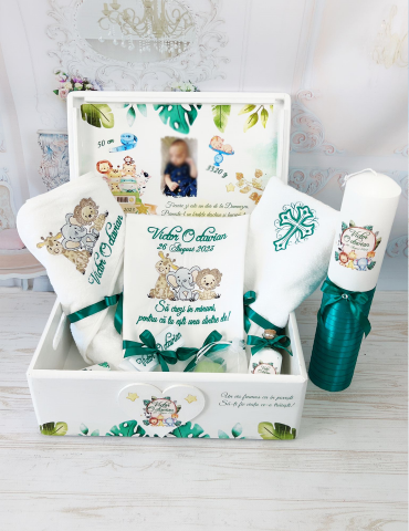 Set de botez brodat cu...