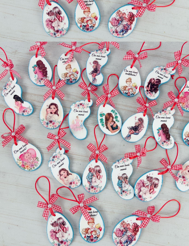 Medalion - glob din lemn...