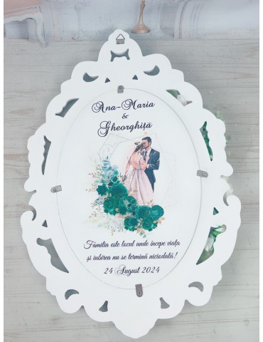 Oglinda miresei din lemn...