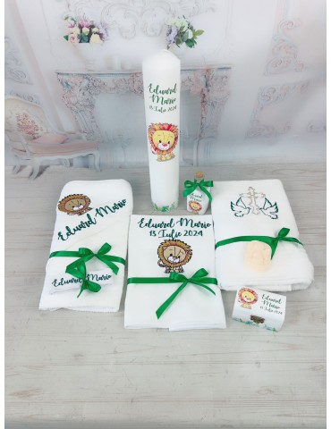 Trusou brodat pentru botez...