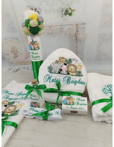 Trusou brodat pentru botez...