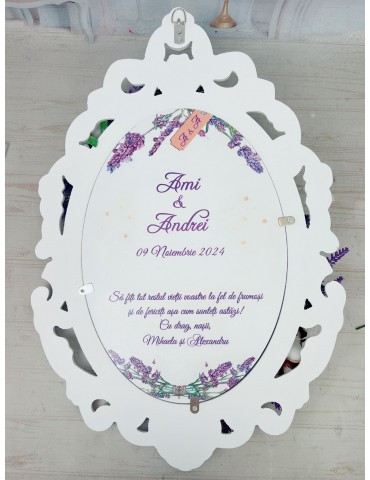 Oglinda miresei din lemn...