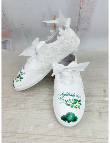 Tenisi personalizati pentru...