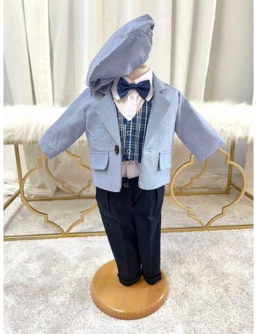 Costum de botez pentru...