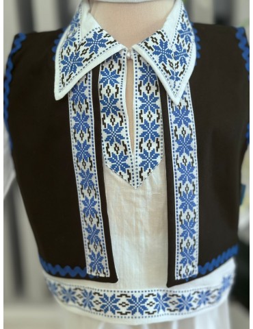 Costum de botez pentru...