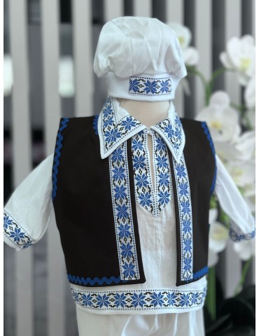 Costum de botez pentru...