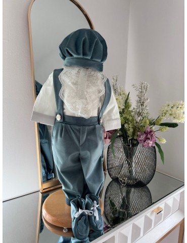 Costum de botez pentru...