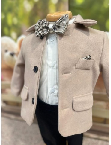 Costum de botez pentru...