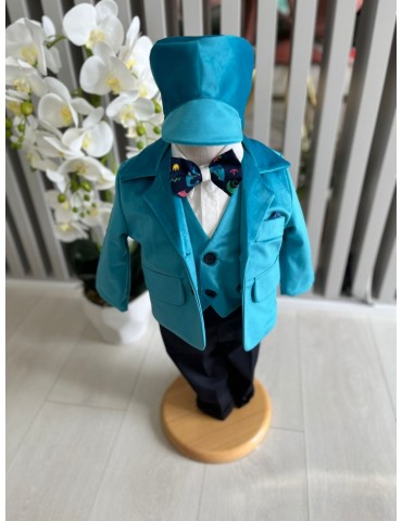 Costum de botez pentru...