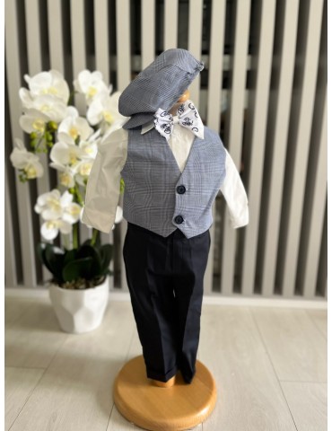 Costum de botez pentru...