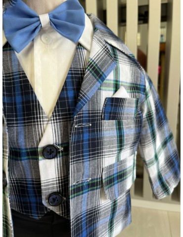 Costum de botez pentru...