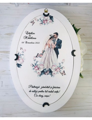 Oglinda miresei din lemn...