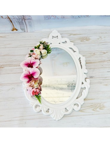 Oglinda miresei din lemn...