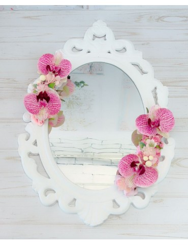 Oglinda miresei din lemn...