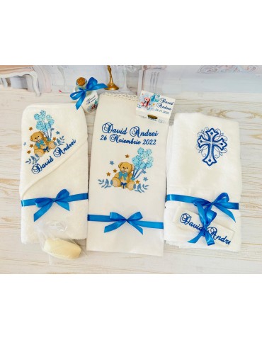 Trusou brodat pentru botez...