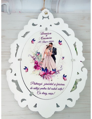 Oglinda miresei din lemn...