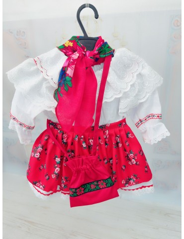 Costum traditional botez...
