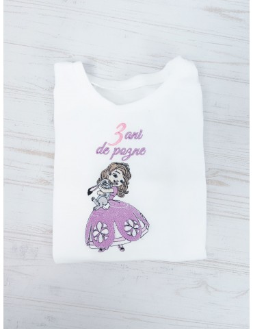 Tricou brodat cu tematica...